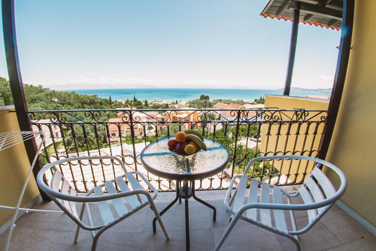 Avra Sea View Paradise Pool Apartments Moraḯtika Exteriér fotografie