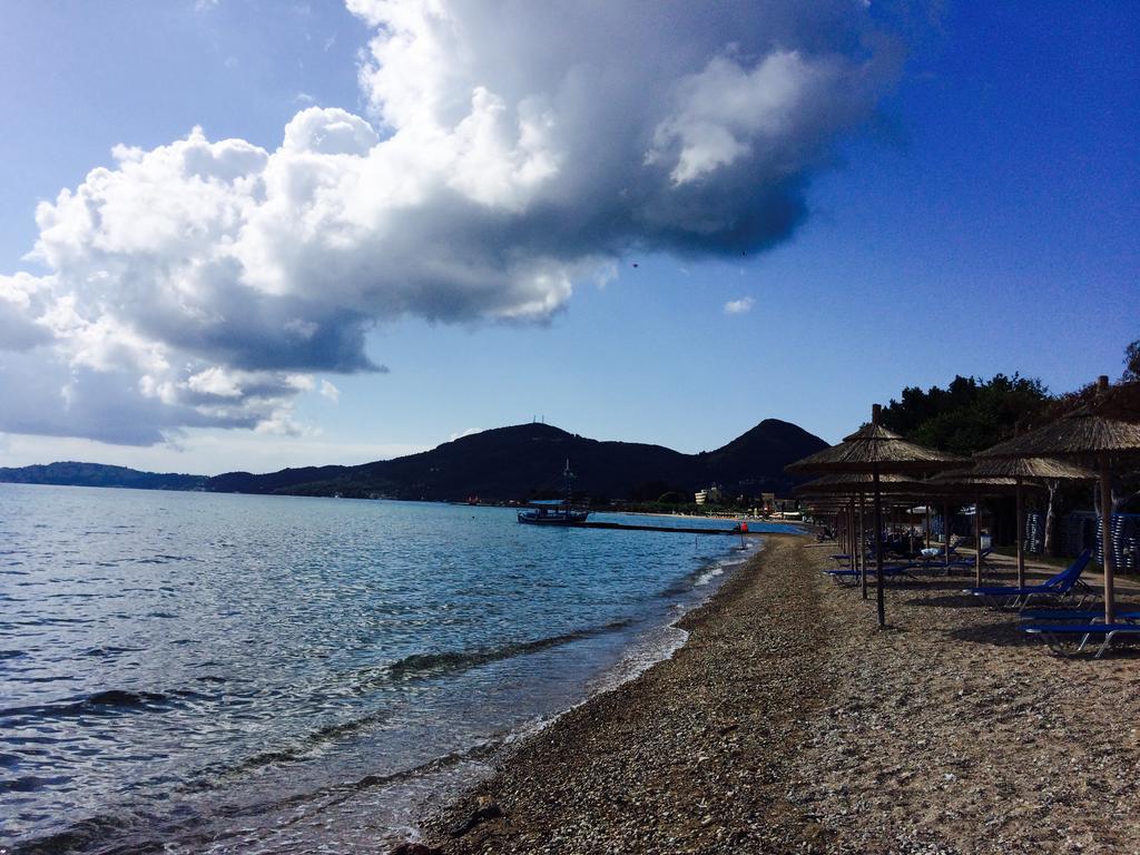 Avra Sea View Paradise Pool Apartments Moraḯtika Exteriér fotografie
