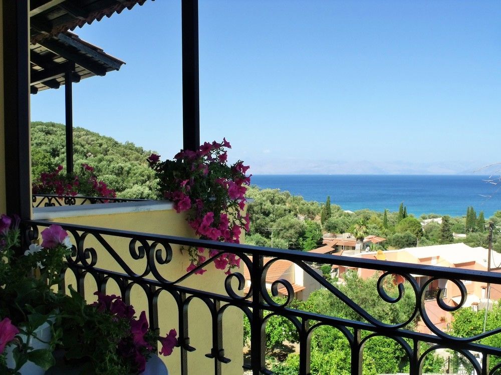 Avra Sea View Paradise Pool Apartments Moraḯtika Exteriér fotografie