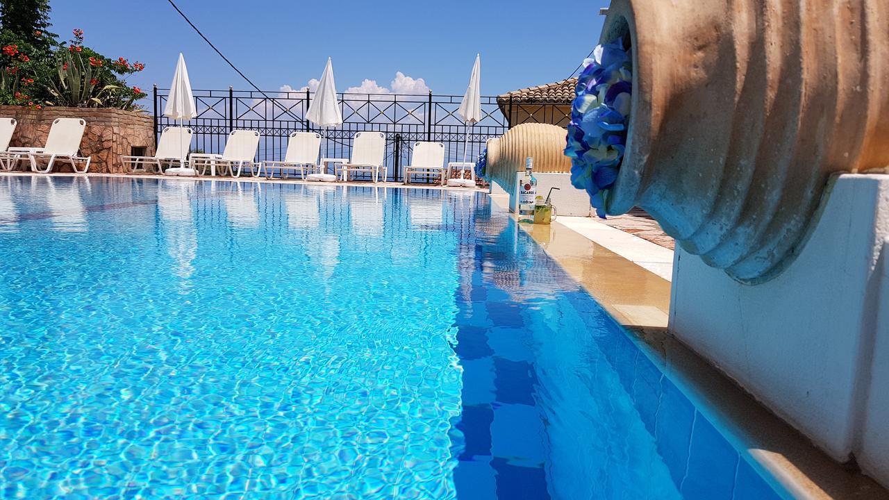 Avra Sea View Paradise Pool Apartments Moraḯtika Exteriér fotografie
